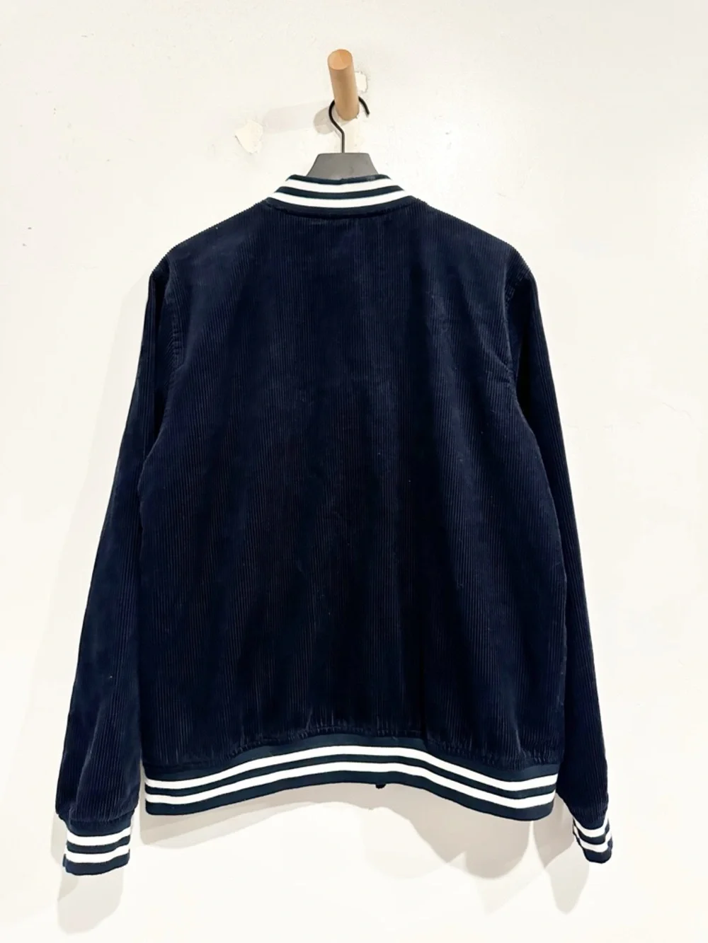 Ben Sherman Navy Corduroy Jacket Size Large - Picture 2 of 8